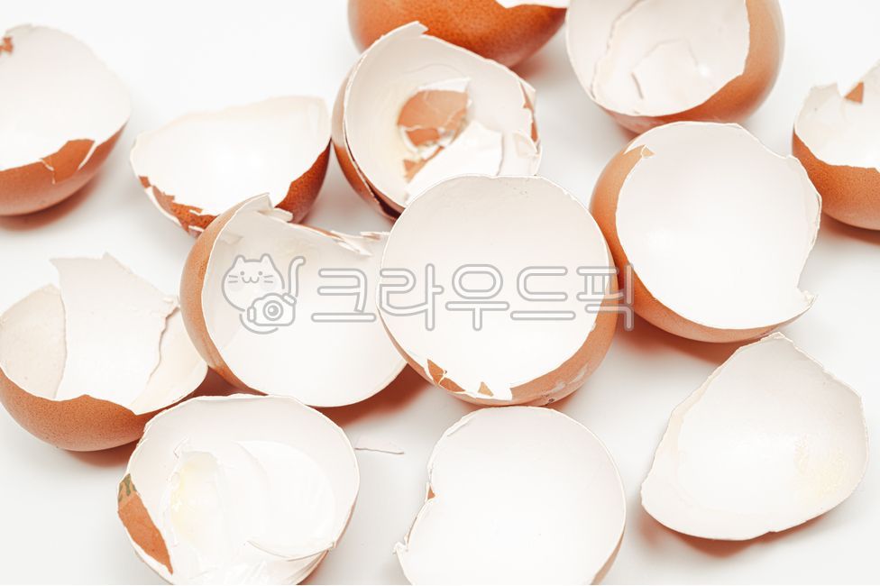 Easter,egg,skin,eggshell,Agricultural products,fracture,cracked,be broken,protein,Food Ingredients,ingredients,Wangran,husks,organic,Fertilizer,easter eggs,close up,fresh eggs,food,health food,special,grocery,fresh food,breakfast,fresh