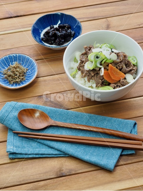 불고기,불고기덮밥,소불고기,한국,한국음식,아시아음식,반찬,웰빙,배경,덮밥,채소,고기,bulgogi,bulgogiricebowl,beefbulgogi,korea,koreanfood,asianfood,sidedish,wellbeing,background,ricebowl,vegetable,meat,음식,식재료,요리,food,cook,meal,dishes,food reserves,한식,한국음식,한국요리,korean food,korean dishes,korean meal,korean cook