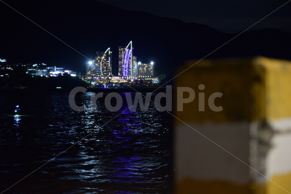 리조트,밤,야경,불빛,바다,도시,풍경,city,landscape,야경,밤,nightscape,night