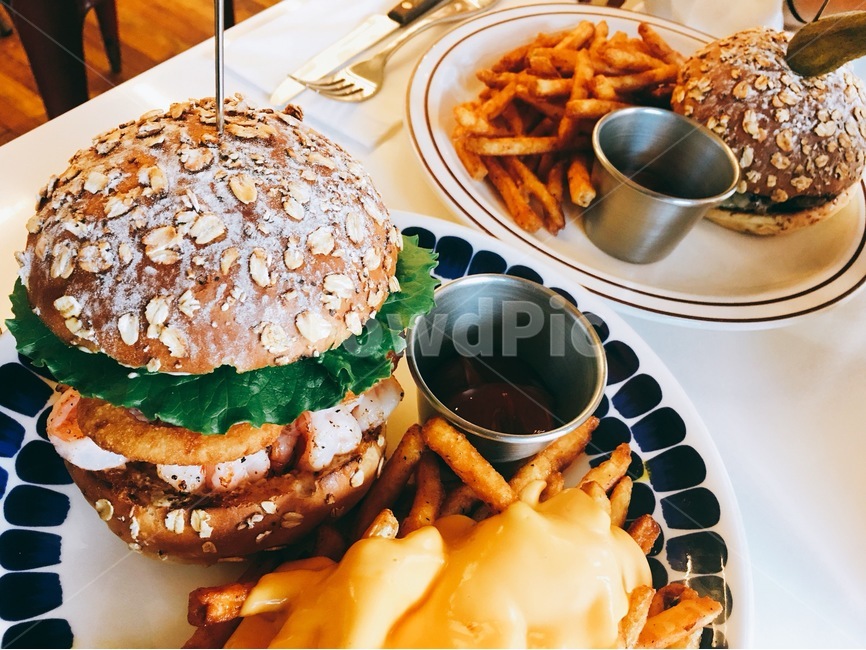 먹방,버거,햄버거,수제버거,감튀,맛집,수제,감자튀김,세트,음식,식재료,요리,food,cook,meal,dishes,food reserves,양식,서양음식,서양요리,western food,western dishes,western meal,western cook