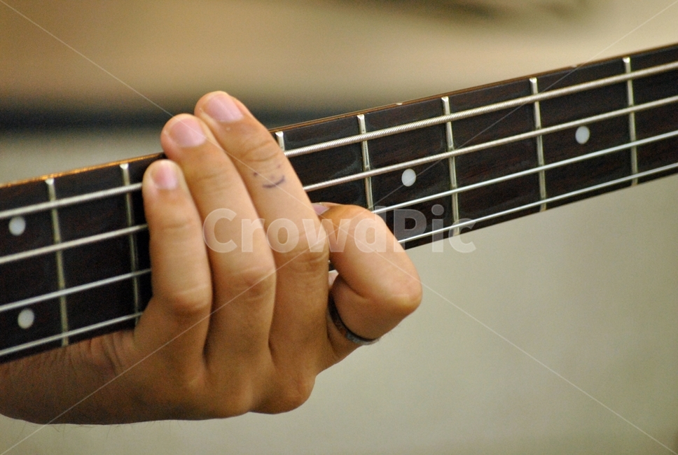 기타,연주,음계,음악,손가락,guitar,playing,code,music,finger,사람,인물,인간,human,person,신체일부,몸,body,악기,음향기기,musical instrument,musical equipment