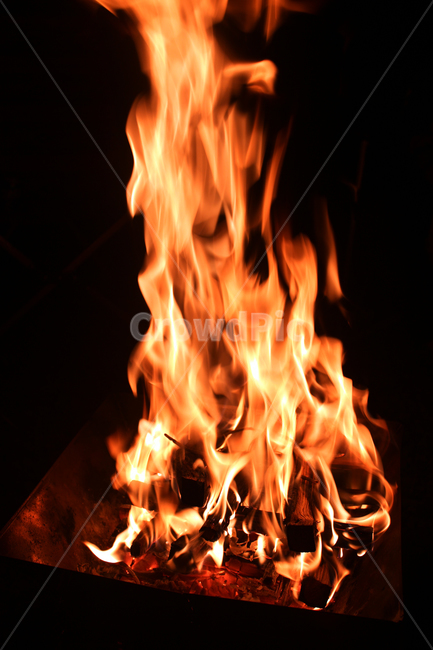 campfire,모닥불,캠프파이어,불,불꽃,장작,bonfire,fire