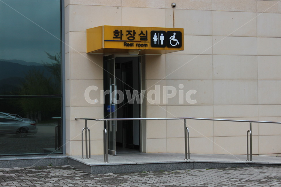 transportation,교통,화장실,간판,안내,난간,publicrestroom,publictoilet,guide