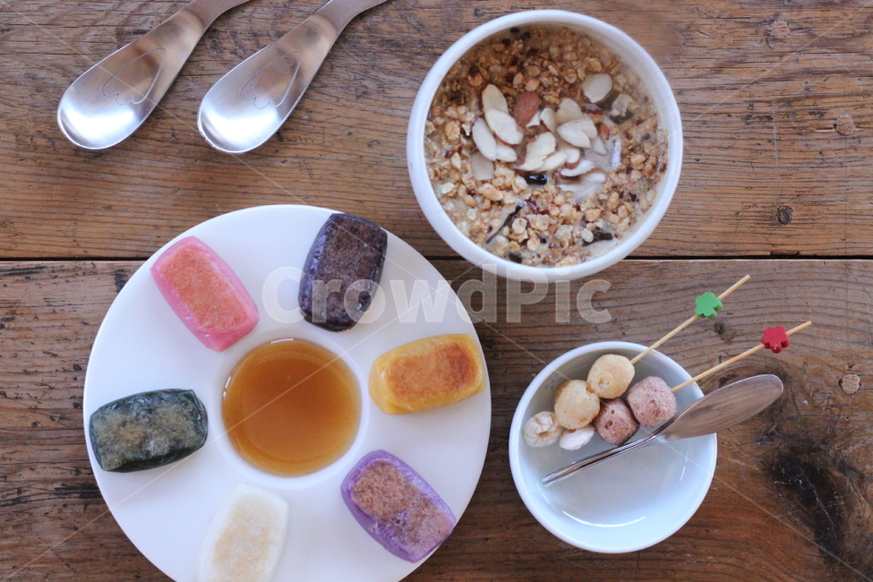떡,미숫가루,숟가락,조청,디저트,음식,식재료,요리,food,cook,meal,dishes,food reserves