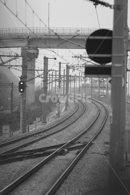 지하철,철로길,기찻길,철도,교통,rail,레일,흑백,모노톤,monochrome,black and white,교통,교통수단,traffic,transportation