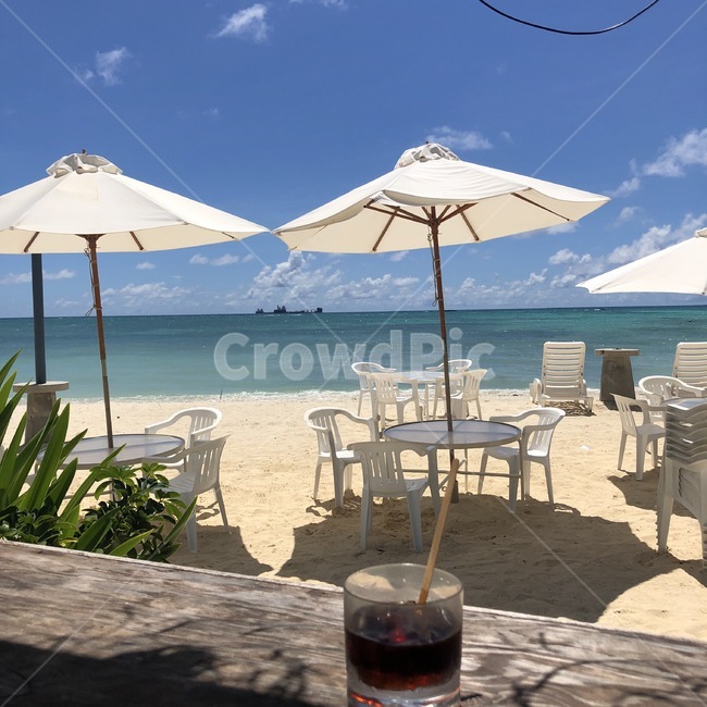 해변,야자수,비치,하늘,바다,푸른바다,휴양지,구름,summer,여름,tropical,열렬한,beach,sea,바,bar,칵테일,비치바,beachbar,파라솔,테이블,사이판,마이크로비치,해변,바다,beach,sea