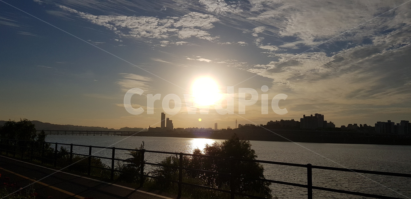 light,빛,flare,플레어,sunlight,햇빛,노을,저녁,구름,한강,태양,해,서울,도시,강,호수,도심