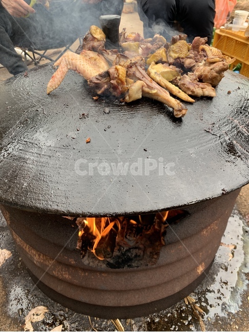 요리,술안주,안주,고기,육류,음식,삽결살,숯불,캠핑,토종닭,구이,시골,노계,닭,닭구이