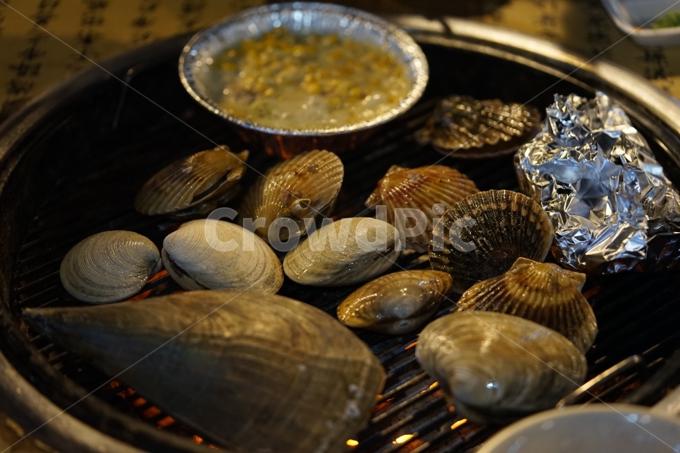 조개,안주,안주거리,술자리,음식,해물,먹방,해물구이,조개구이,구이,술안주,가리비,소라,불판,식사,푸드,먹빵,음식사진,해산물,전복,음식,식재료,요리,food,cook,meal,dishes,food reserves,수산물,해산물,fishery products,seafood