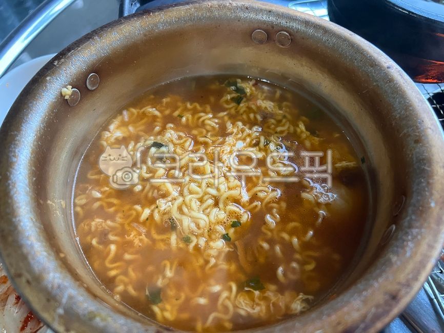 Ramen dish,pot ramen,plate,bowl,nickel silver pot,food,meal,ramen,pot,dish,Noodle dish