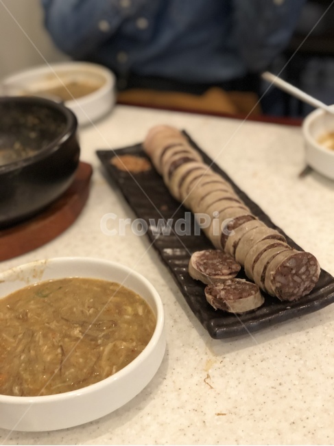 Korean cuisine,jeju island,Jeju Island Restaurants,Makchang Sundae,Unique food,Korean food,bracken meat stew,cooking,sundae,Gukbap,Jeju Island food,Jeju Island cuisine