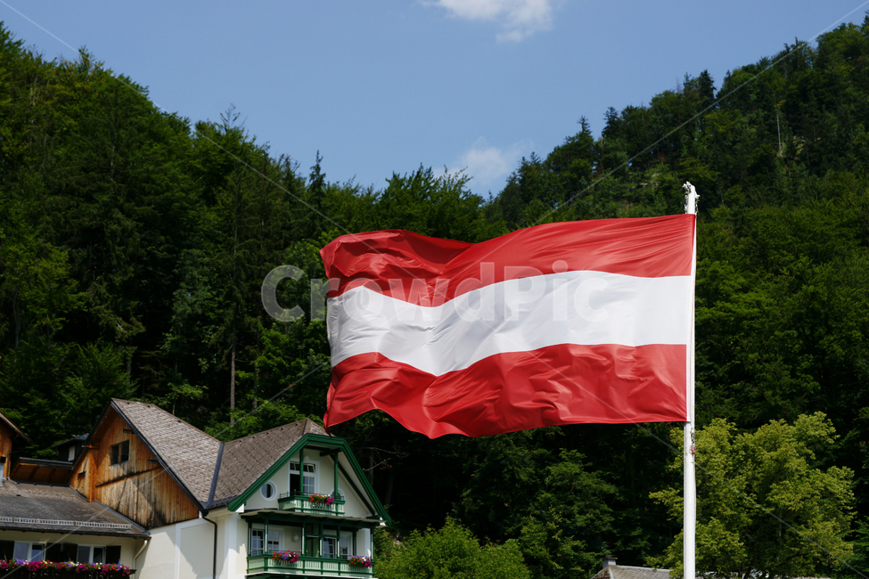 nature,자연,outdoors,유럽,europe,austria,wolfgang,schafbert,볼프강,장크트볼프강,장크트길겐,샤프베르트,하늘,여름,오스트리아,flag,bluesky,tree,mountain,산,집,house