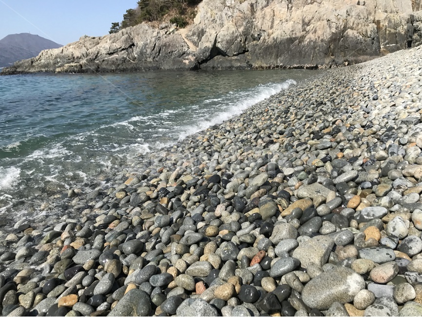 바다,몽돌,해수욕장,몽돌해수욕장,남해안,자연,풍경,nature,landscape,해변,바다,beach,sea,promontory,곶