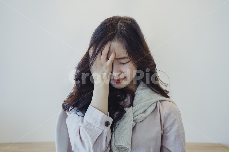얼굴,표정,face,슬픔,고독,sad,감정,감성,인물사진,portrait,표현,눈물,울음,tear,cry,사람,인물,인간,human,person,얼굴표정,facial expression,face,여성,여자,woman,female,lady,감정표현,기분,feeling,emotion