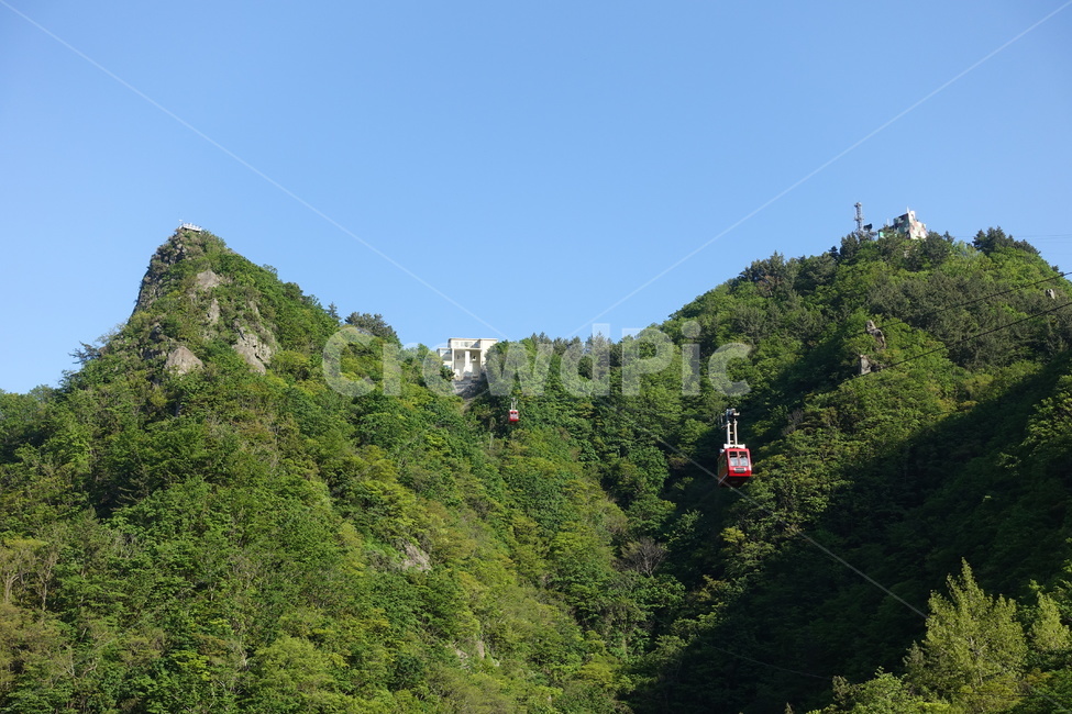 울릉도,독도일출전망대,전망대,케이블카,초록,자연,섬,산,mountain,리프트,탈것,교통수단