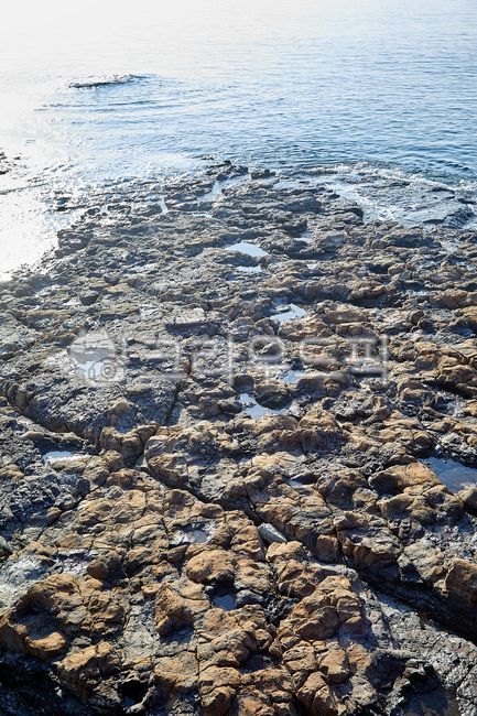 바위,바다,상족암,상족암군립공원,공란구조,층암단애,암반,기암,절벽,단층,실외,풍경,자연,고성군,경남,한국,군립공원,공원,관광지,남해,남해안,sea,sangjokam,sangjokamcountypark,gongranstructure,layeredrock,rock,giam,cliff,fault,outdoor,landscape,nature,goseonggun,gyeongnam,korea,militarypark,park,touristsite,namhae,southsea