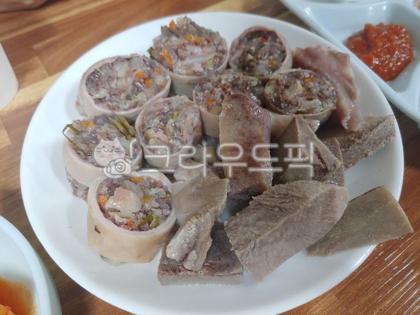 head meat,Makchang Sundae,dish,sundae,food,head fish
