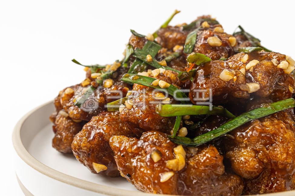 seasoning,chicken,savory,fried food,sauce,vegetable,Doubanjang,Chinese cuisine,Korean food,Food Ingredients,ingredients,garlic,close up,ingredient,Korean culture,spicy,Kkanpunggi,food,meal,ginger,grocery,red pepper oil