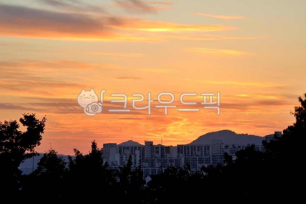 sky,red sky,nature,dusk,Dusk,Seongbukgu,seoul,Bukhansan Mountain,Gaeunsan Park,outdoors,Gaeunsan Mountain,redsky,sunset