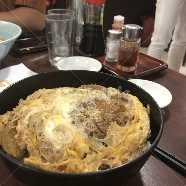 돈부리,덮밥,돈까스덮밥,일식,일본요리,일본음식,일본,일본문화,음식,요리,식사,간식,야식,음식,식재료,요리,food,cook,meal,dishes,food reserves