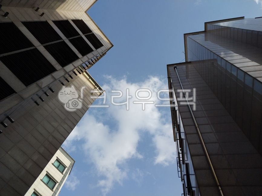 구름,흰구름,하늘,푸른하늘,파란하늘,sky,bluesky,cloud,architecture,건축학,building,건물,city,도시,배경화면