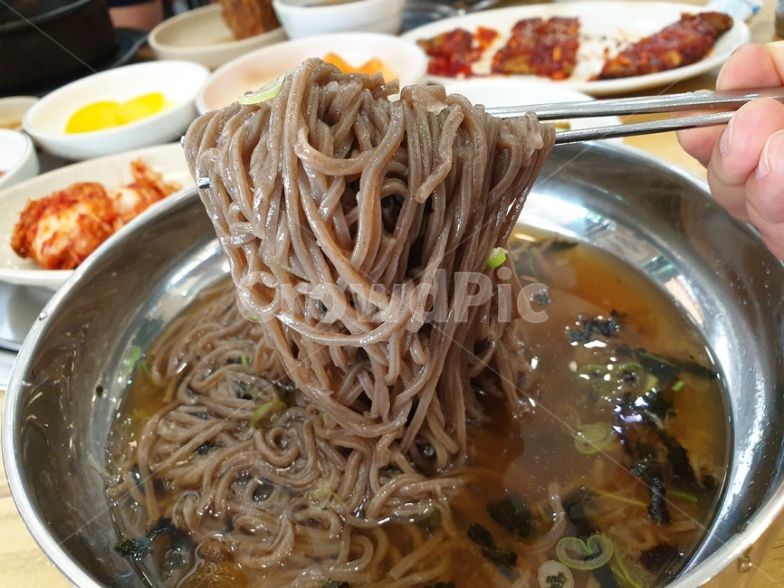 냉모밀,점심,메뉴,모밀,모밀국수,국수,여름철별미,여름별미,계절별미,점심식사,점심메뉴,요리,한식,음식,반찬,맛집,식사,레시피,food,recipe,noodle,식당,그릇