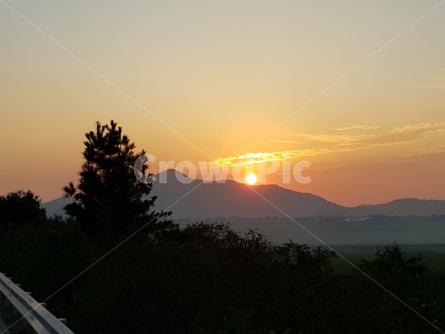 자연,nature,황혼,빛,하늘,sky,일몰,해넘이,자연,풍경,nature,landscape,outdoors,옥외,flare,플레어,light,sunset,red sky,붉은 하늘,dusk,dawn,새벽