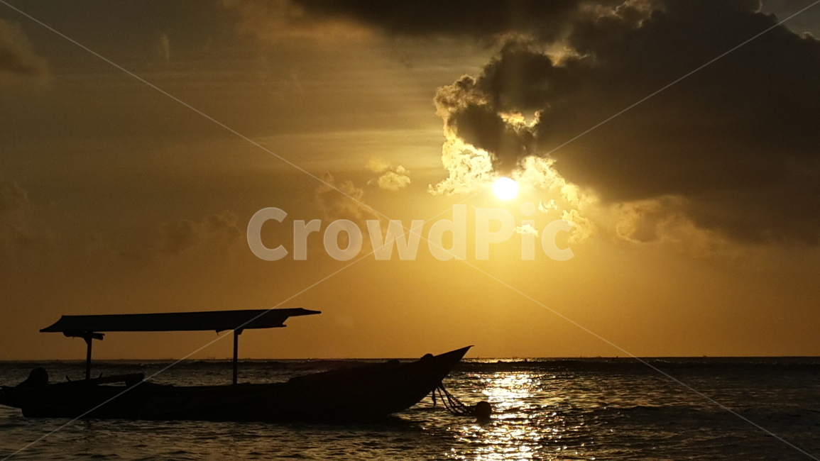 인도네시아,발리,해변,석양,일몰,해변석양,바다석양,황혼,바다,배,indonesia,bali,balisunset,발리석양,dusk,twilight,sea,ship,nature,자연,대양,ocean,boat,보트,sunset,sunlight,햇빛,실루엣,silhouette,구름,하늘,cloud,clouds,자연,풍경,nature,landscape,실루엣,그림자,silhouette,shadow,light,빛,flare,플레어