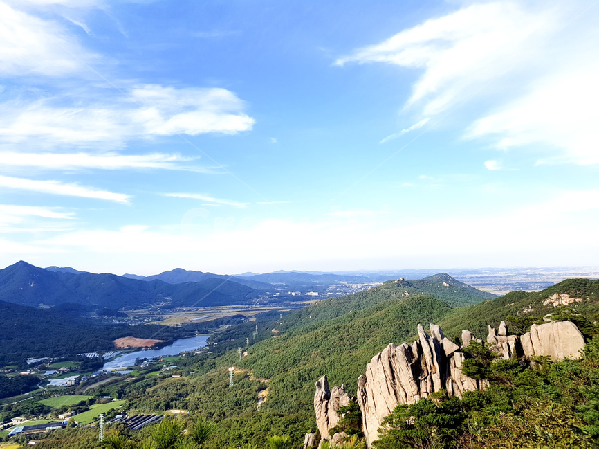 용봉산,두꺼비바위,풍경,들판,저수지,바위,하늘,자연,풍경,nature,landscape,한국자연풍경,한국자연경관,korea nature landscape,outdoors,옥외,mountain,산