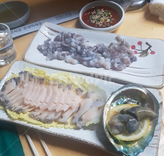 전복,낙지,전복회,안주,음식,술,식사