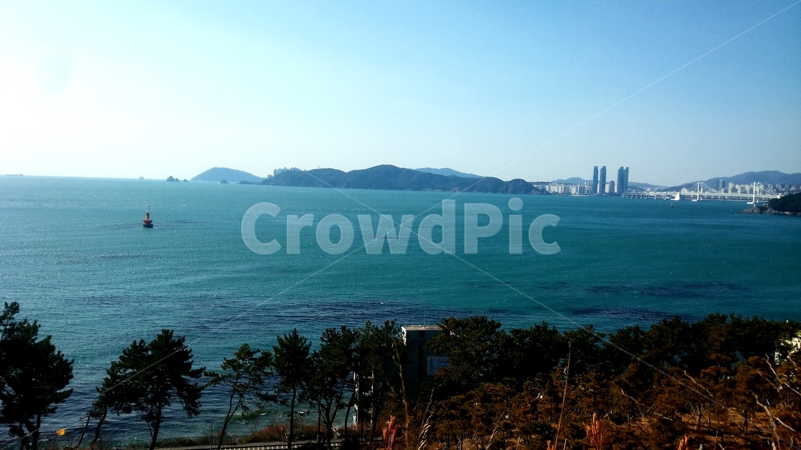 겨울바다,바다,경치,beach,파란,먉은,배경,자연,풍경,nature,landscape,promontory,곶,outdoors,옥외,water,물,sea,ocean,대양,land,땅