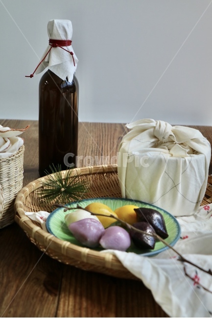 추석,추석음식,한가위,송편,보름달,추석이벤트,추석이미지,송편이미지,선물,선물세트,감사합니다,보자기포장,한국,korea,풍성함,한국적인,추석준비,참기름,부모님,부모님선물,감사선물,gift,선물패키지,음식,식재료,요리,food,cook,meal,dishes,food reserves,디저트,간식,후식,dessert,snack