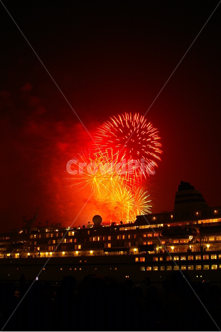 불꽃놀이,hanabi,firewokrs,black,꽃,야간,배,보트,바다,요코하마,yokohama,검정,불꽃,야경,밤,풍경,nightscape,night,landscape,축제,행사,festival,carnival,event,교통,교통수단,traffic,transportation,nature,자연,outdoors,옥외