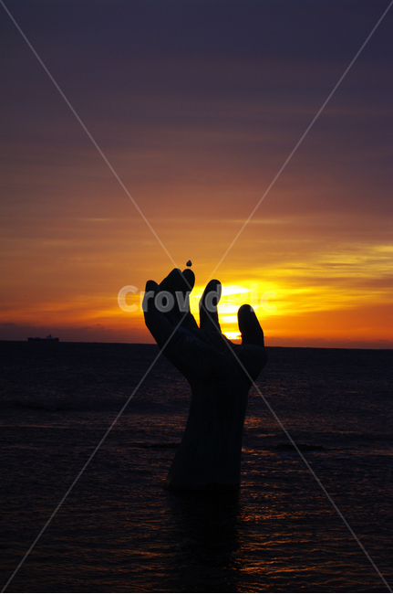 바다,하늘,구름,풍경,해맞이,일출,sunrise,호미곶,상생의손,랜드마크,landmark,랜드마크,landmark,tourist attraction,한국랜드마크,한국관광지,한국명소,korea landmark,korea tourist attraction