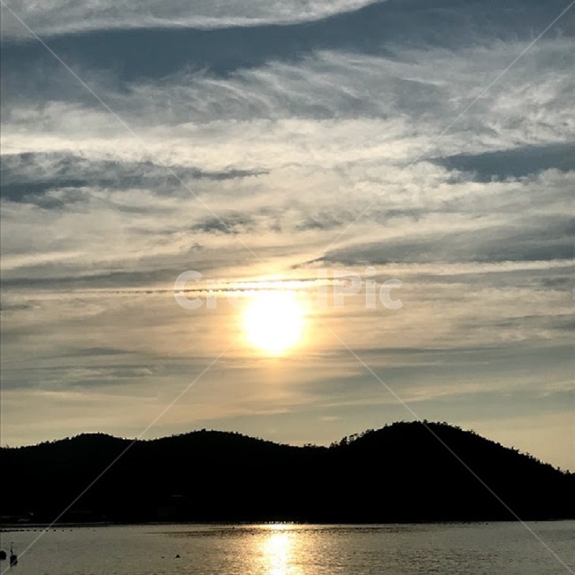 바다,구름,하늘,산,완도,자연,풍경,nature,landscape,land,땅,outdoors,옥외,flare,플레어,light,빛,sea,ocean,대양,water,물,shoreline,해안선