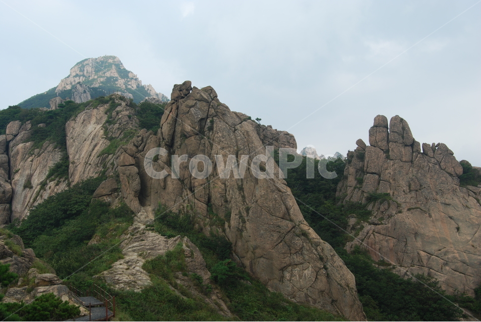 월출산,자연,탐방로,명산,바위,자연,풍경,nature,landscape,한국자연풍경,한국자연경관,korea nature landscape,outdoors,옥외,cliff,낭떠러지