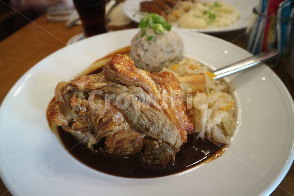 food,음식,meal,식사,dish,요리,슈바인학센,schweinshaxe,족발,돼지고기,유럽,여행,독일,학센,돼지,음식,식재료,요리,food,cook,meal,dishes,food reserves,양식,서양음식,서양요리,western food,western dishes,western meal,western cook