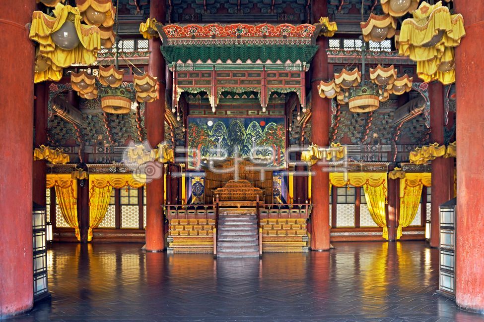 인정전,용상,일월오봉도,어좌,창덕궁,세계유산,궁궐,왕궁,고건축