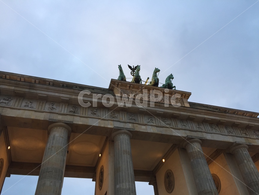 pariserplatz,Berlin,germany,brandenburgertor,Arc de Triomphe,Brandenburg Gate,building