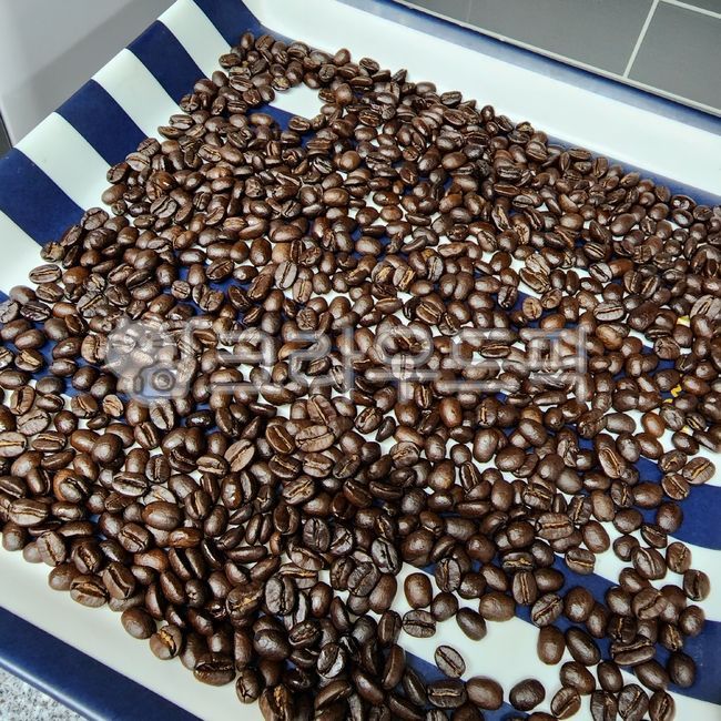 coffee beans,roasting coffee beans,coffee,roasting