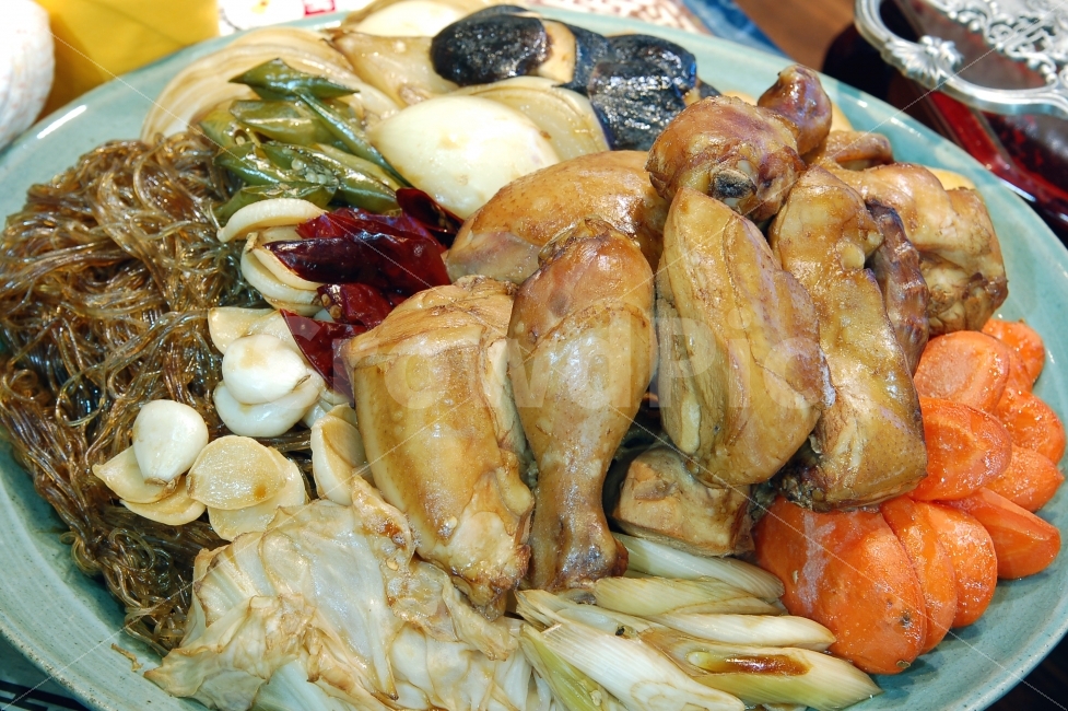 찜닭,닭요리,닭고기,고기,육류,음식,한식,당면,야채,당근,음식,식재료,요리,food,cook,meal,dishes,food reserves,육류,고기,meat,한식,한국음식,한국요리,korean food,korean dishes,korean meal,korean cook