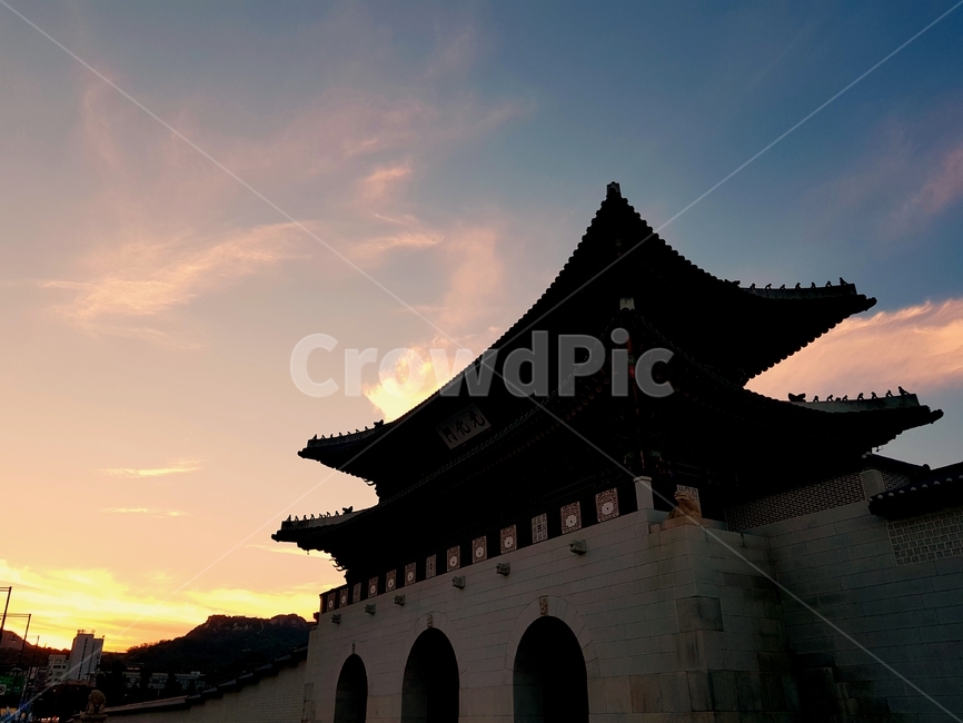 한국,궁궐,문화재,건축물,전통,풍경,감성,유산,기와,조선,한국전통,한국문화,하늘,구름,고궁,외관,서울,수도,korea,palace,landscape,sensitivity,tradition,koreantraditional,koreanculture,extrtior,structure,architecture,building,seoul,한국전통,한국문화,korean traditional,korean culture,랜드마크,landmark,tourist attraction,한국랜드마크,한국관광지,한국명소,korea landmark,korea tourist attraction,건축물,건물외관,exterior,building,structure,architecture,construction