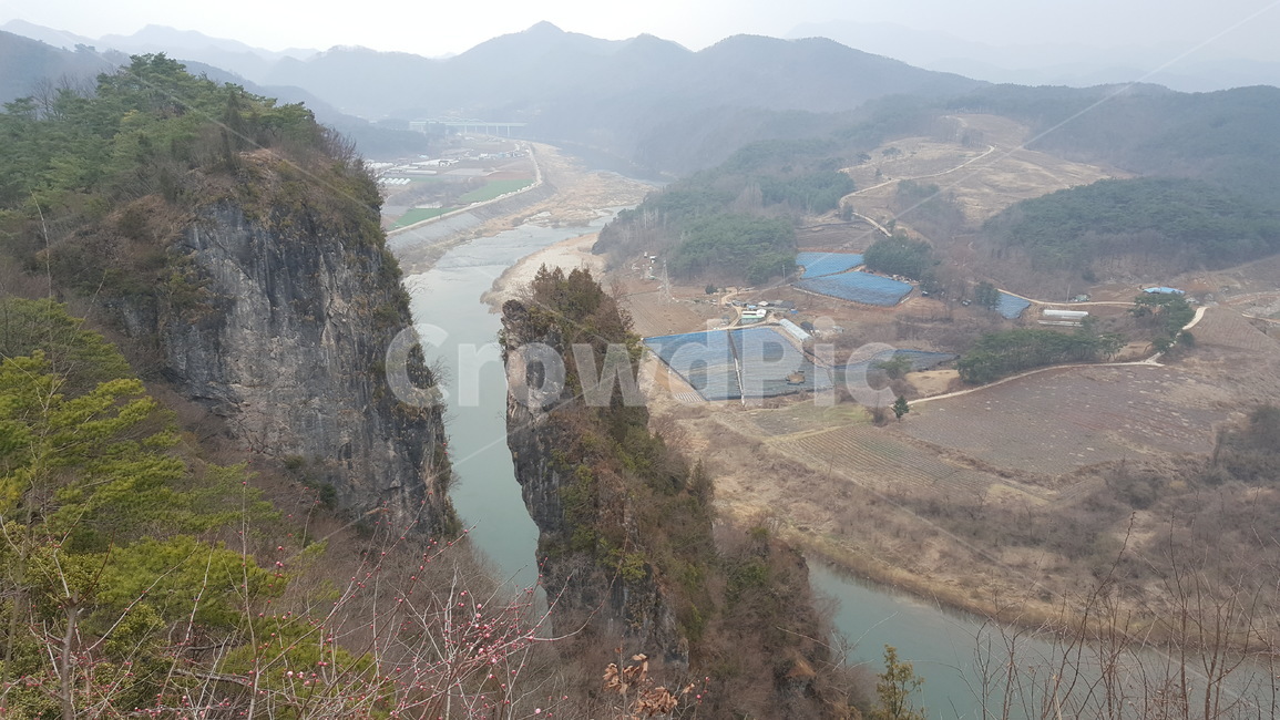 선돌,영월,바위,경치,산,자연,풍경,nature,landscape,한국자연풍경,한국자연경관,korea nature landscape,scenery,outdoors,옥외,mountain