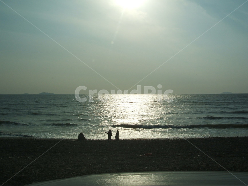 바다,sea,해안,coast,일몰,sunset,풍경,landscape,해변,바다,beach,sea,사람들,대중,군중,other people,crowd,인물실루엣,사람실루엣,character silhouette,human silhouette,flare,플레어,light,빛,human,인간,person,사람,nature,자연,outdoors,옥외,ocean,대양,water,물