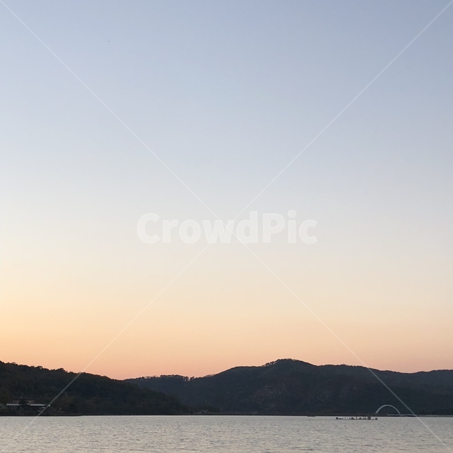 자연,풍경,호수,물,노을,하늘,산,자연,풍경,nature,landscape,outdoors,옥외,land,땅,shoreline,해안선,water,ocean,대양,sea,바다