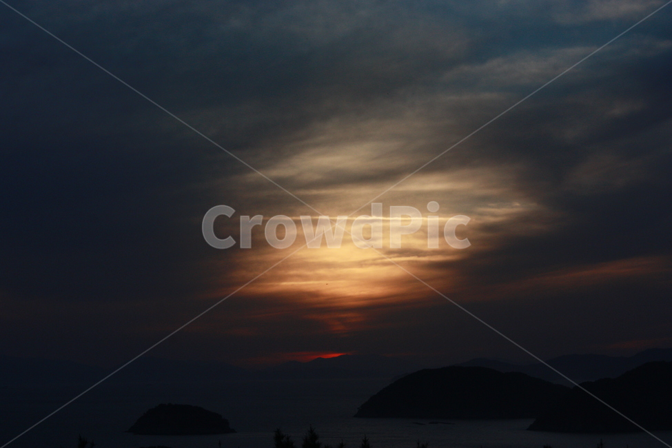 노을,일몰,빛,야경,감성,여유,우울,적막,자연,풍경,nature,landscape,outdoors,옥외,sky,하늘,dusk,황혼,dawn,새벽,red sky,붉은 하늘,sunset