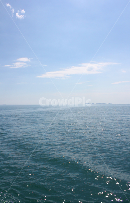 beach,blue,cloud,coast,coastline,day,far,island,mountain,nature,ocean,sea,sky,water,wave,하늘,구름,파랑,블루,먼산,산,섬,바다,물결,푸른바다,풍경,자연,낮,파란색,물,바닷물,아쿠아,에메랄드빛,에메랄드,반짝임,윤슬