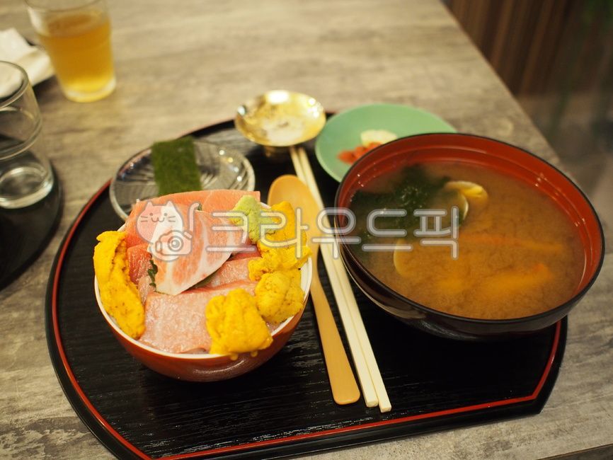 food,음식,meal,식사,요리,일식,일본음식,japanesfood,해산물,덮밥,해산물덮밥,참치,성게알,우니,오도로