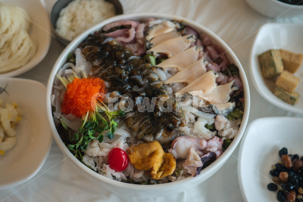 물회,해삼,멍게,해산물,속초물회,수산물,회,물회모듬,물회모둠,음식,식재료,요리,food,cook,meal,dishes,food reserves,수산물,해산물,fishery products,seafood,한식,한국음식,한국요리,korean food,korean dishes,korean meal,korean cook