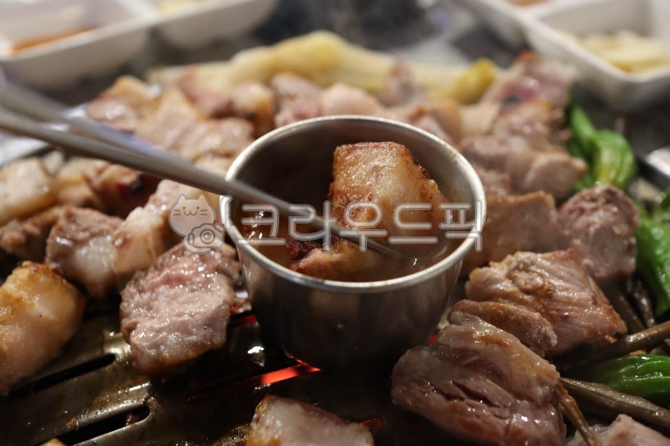 흑돼지,흑돼지오겹살,흑돼지삼겹살,삼겹살,오겹살,흑돼지고기,고기,음식,돼지구이,식사,육식,돼지고기,멜젖,제주도흑돼지,요리,식당